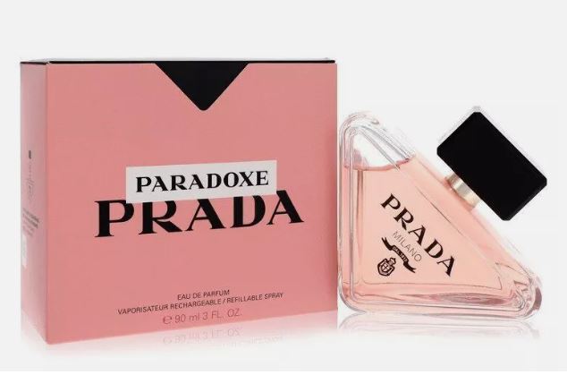 Prada Paradoxe Prada - MANZARA STORE - Perfume Available at MANZARA STORE - Prada - All Products, prada, Woman- Product Title: Prada Paradoxe Eau de Parfum by Prada Product Description: Prada Paradoxe is a captivating and innovative fragrance that redefines femininity with an unexpected twist. This alluring scent opens with a burst of fresh neroli and jasmine, offering a floral yet vibrant introduction. The heart reveals a unique combination of amber accords and musk, creating a warm and sensual essence. Th